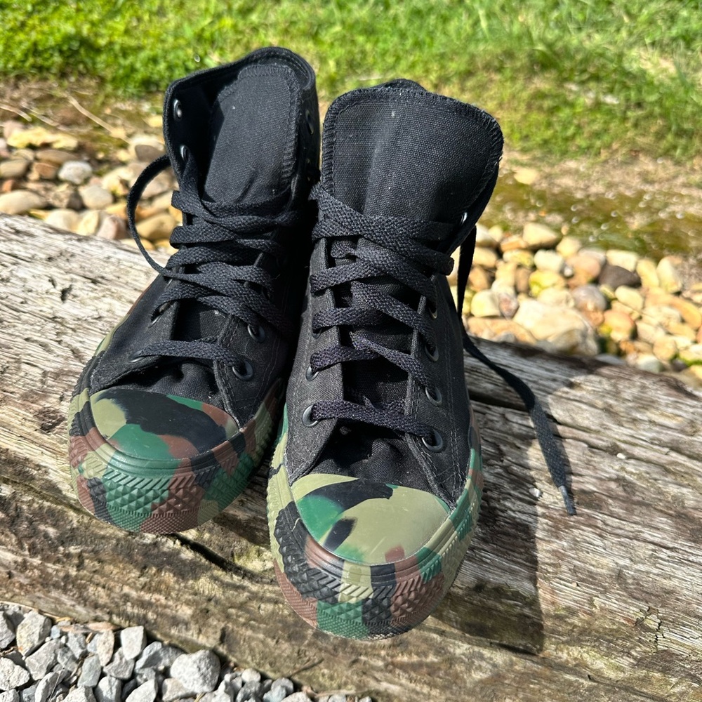 Converse - Picture 3 of 5